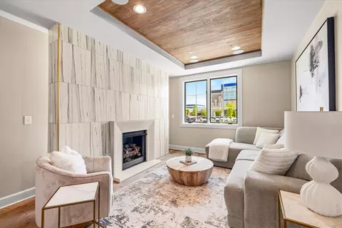 5183 W Pauline Whitaker Pkwy, Rogers, AR 72758