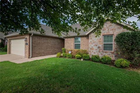431 N Cold Harbor Ave, Fayetteville, AR 72704