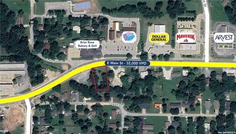 33 Main St, Farmington, AR 72730