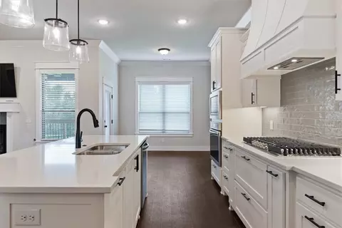 Kitchen - 20980 Double Tree Xing, Springdale, AR 72762 photo 1 of 3