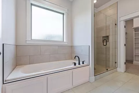 Bath - 20980 Double Tree Xing, Springdale, AR 72762 photo 1 of 4