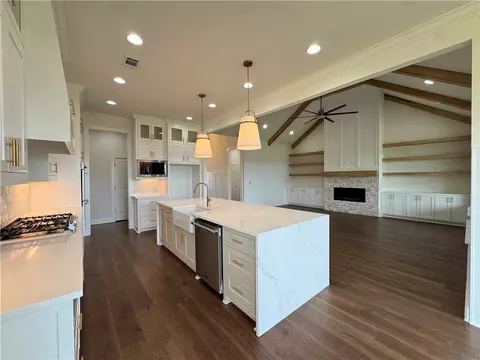 2800 Comet Cv, Lowell, AR 72745 photo 7
