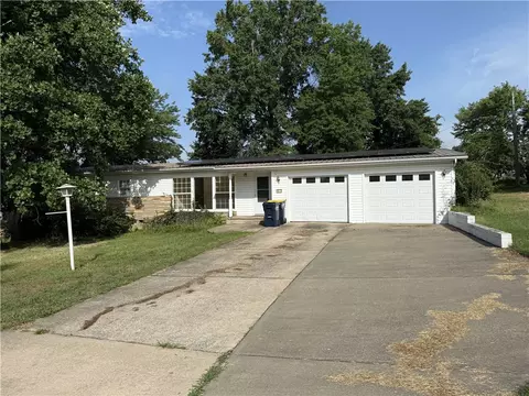 1021 Berry St, Harrison, AR 72601