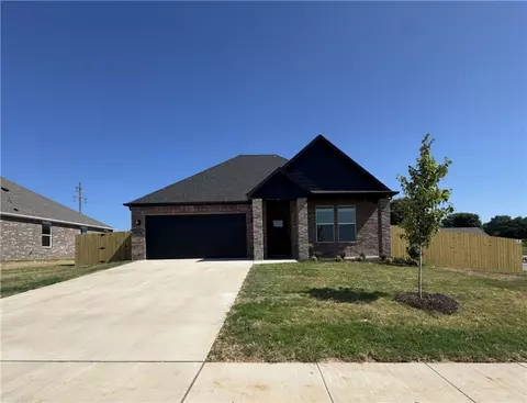 404 W Gosling Isle, Farmington, AR 72730