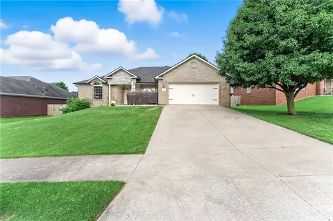 3704 SW Osprey Dr, Bentonville, AR 72713