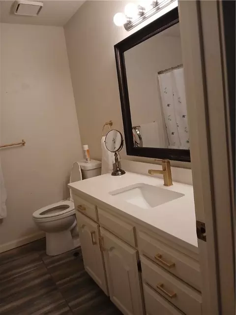 Bath - 1802 Shellie Ln, Harrison, AR 72601 photo 3 of 4