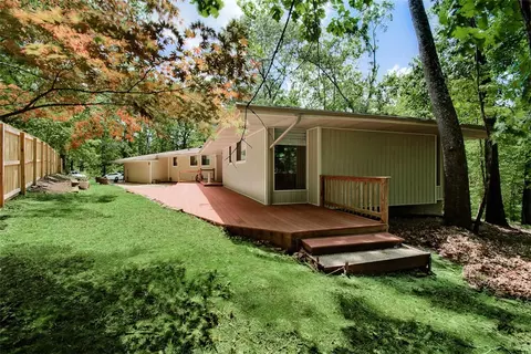 112 N Pleasant Ridge Dr, Rogers, AR 72756