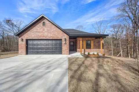 1 Whitmore Ln, Bella Vista, AR 72715