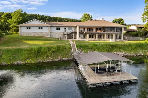 500 Valley Airport Dr, Cotter, AR 72626