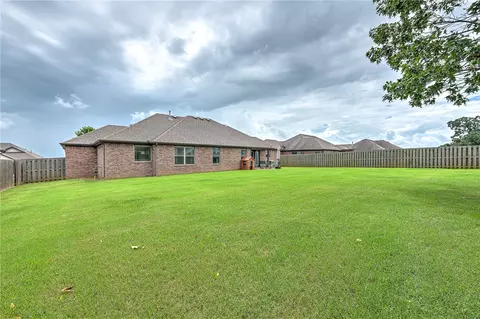 Exterior - 520 Lancaster Rd, Centerton, AR 72719 photo 3 of 6