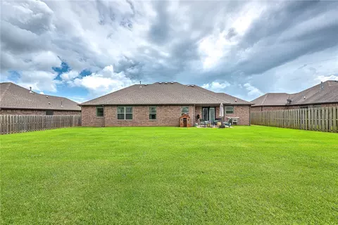 Exterior - 520 Lancaster Rd, Centerton, AR 72719 photo 4 of 6