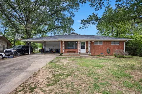 1720 W 17th Cir, Russellville, AR 72801