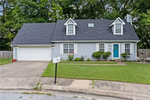 3108 E Navajo Ct, Fayetteville, AR 72701