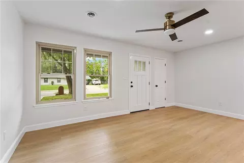 107 Eames Ave, Springdale, AR 72764 photo 3