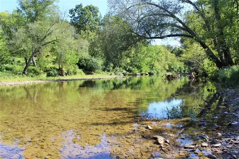 000 Madison 2545, Kingston, AR 72740
