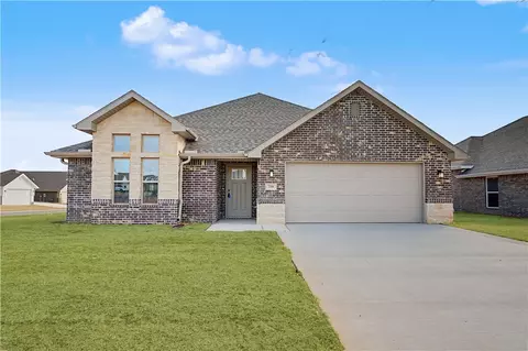 250 Ryker Rdg, Centerton, AR 72719
