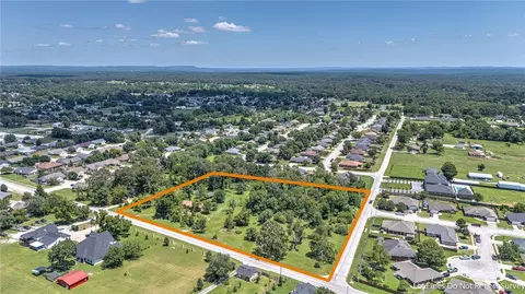 2043 S Old Wire Rd, Rogers, AR 72758