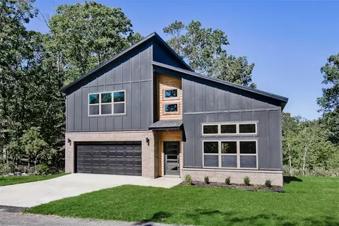 6 Fields Ln, Bella Vista, AR 72715