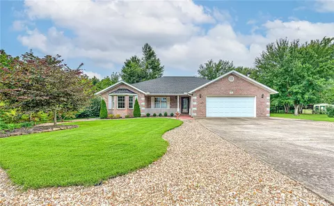 14 Dunipace Dr, Bella Vista, AR 72715