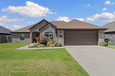 1731 Sunrise Cir, Centerton, AR 72719
