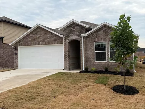 4689 W Aurora St, Fayetteville, AR 72704