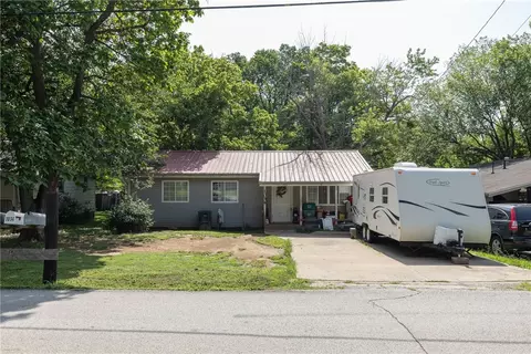 1034 S Washington Ave, Fayetteville, AR 72701