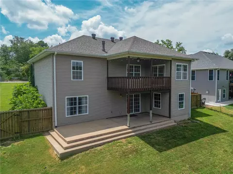 21 Slifer Dr, Bella Vista, AR 72714