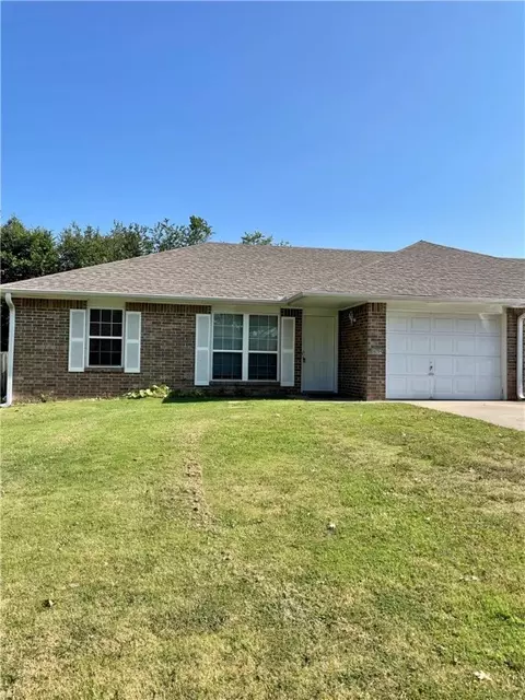 2670 Ruth Ave, Springdale, AR 72764