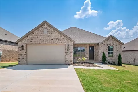 101 S Eagle Mountain St, Prairie Grove, AR 72753