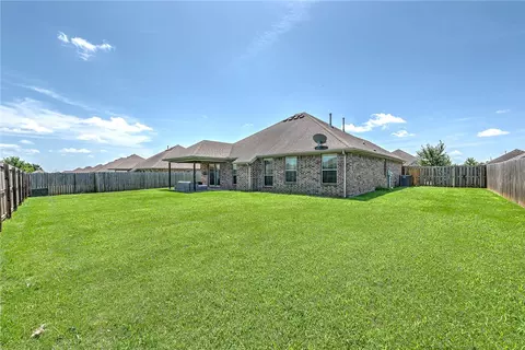 Exterior - 201 Napoli Ln, Centerton, AR 72719 photo 6 of 6