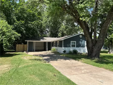 1237 N Vista Pl, Fayetteville, AR 72703