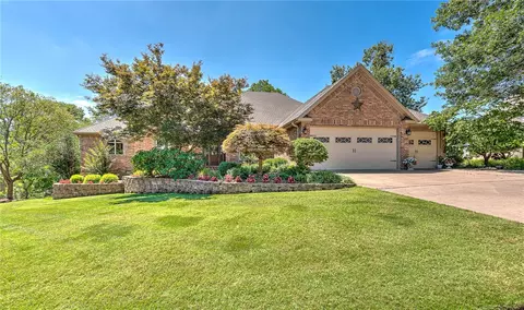 2 Windemere, Bentonville, AR 72712
