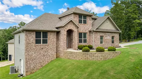 9 Hexham Dr, Bella Vista, AR 72715
