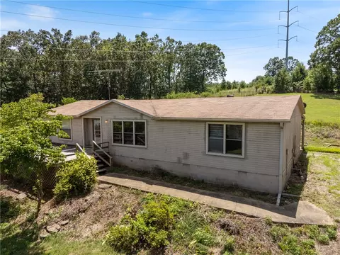 19235 Black Oak Rd, Fayetteville, AR 72701