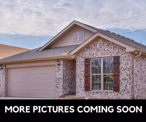 1008 E Sumac St, Rogers, AR 72756