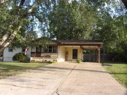 120 W 13th St, Yellville, AR 72687