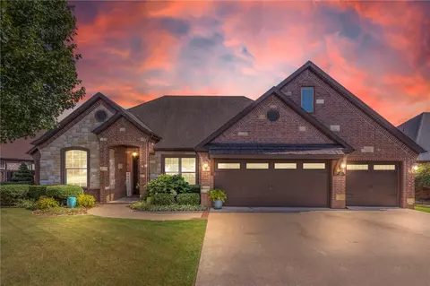 1620 Whippoorwill Ln, Bentonville, AR 72713