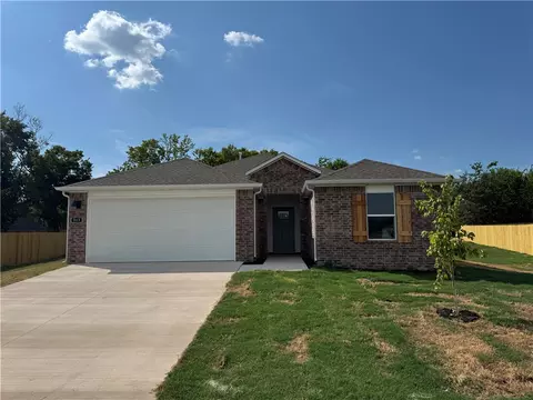 513 Arizona St, Farmington, AR 72730