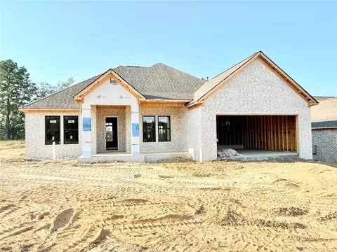 1305 Elk Horn Dr, Russellville, AR 72802