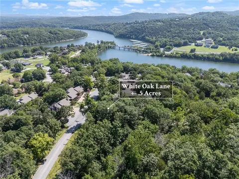 White Oak Lane, Holiday Island, AR 72631