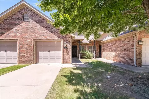 3222 Montrail Pl, Fayetteville, AR 72704