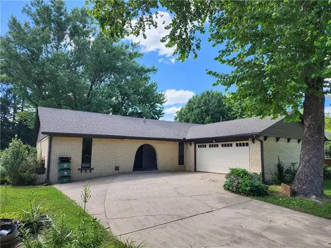 3055 Loxley Ave, Fayetteville, AR 72703