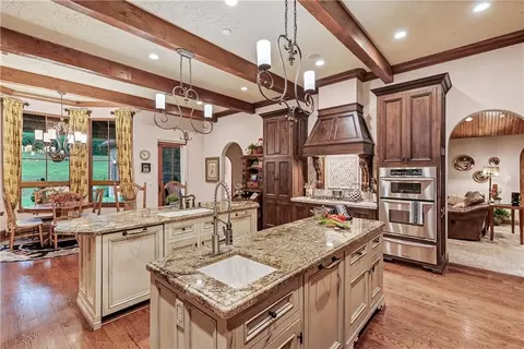 Kitchen - 6104 Park Ave, Fort Smith, AR 72903 photo 2 of 7