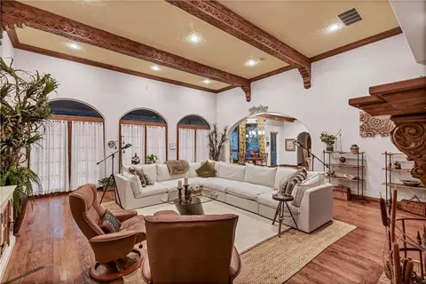 Living - 6104 Park Ave, Fort Smith, AR 72903 photo 5 of 6