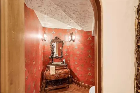 Bath - 6104 Park Ave, Fort Smith, AR 72903 photo 4 of 5
