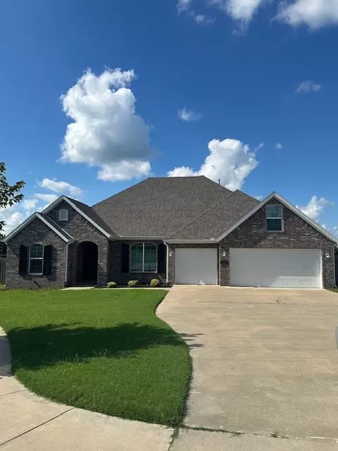 1934 S River Meadows Dr, Fayetteville, AR 72701