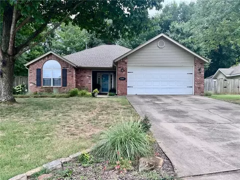 4767 E Steeple Chase Dr, Fayetteville, AR 72701