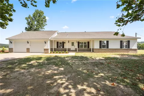 17602 Robinson Rd, Fayetteville, AR 72704