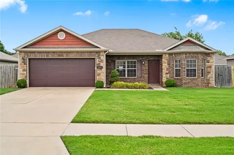 5405 Carlisle St, Bentonville, AR 72713