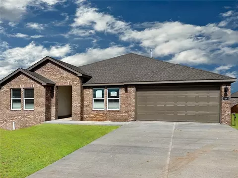 511 Crystal Dr, Prairie Grove, AR 72753